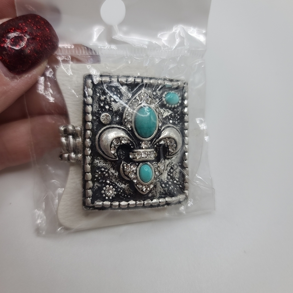 Turquoise and Silver Tone Large Square Stretchy Band Ring